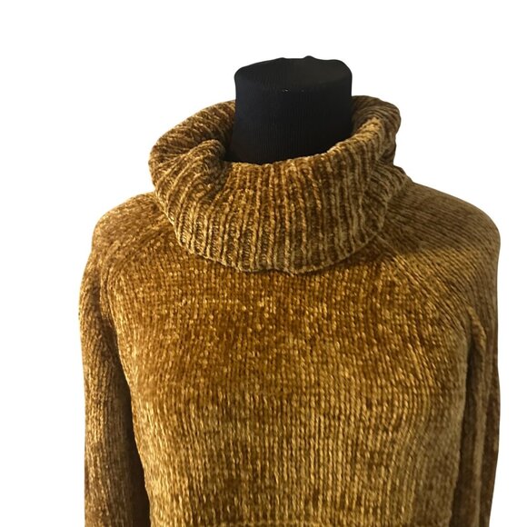 Xhilaration brown super soft turtle neck size S sweater - Picture 7 of 7